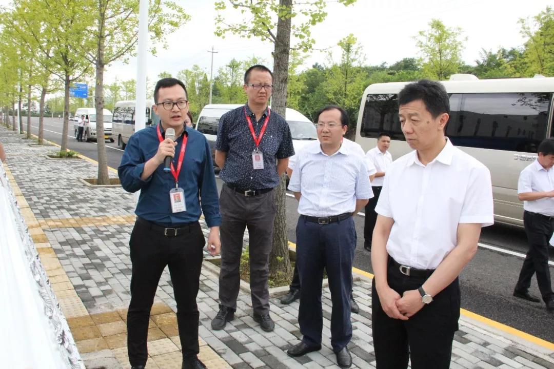 贵阳市市长陈晏调研4008云顶集团大健康医药产业园.jpg